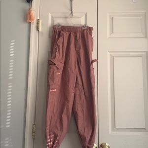 Pink army pants with pockets